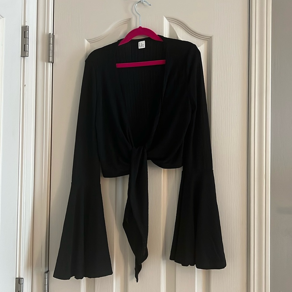 Bell sleeve crop top